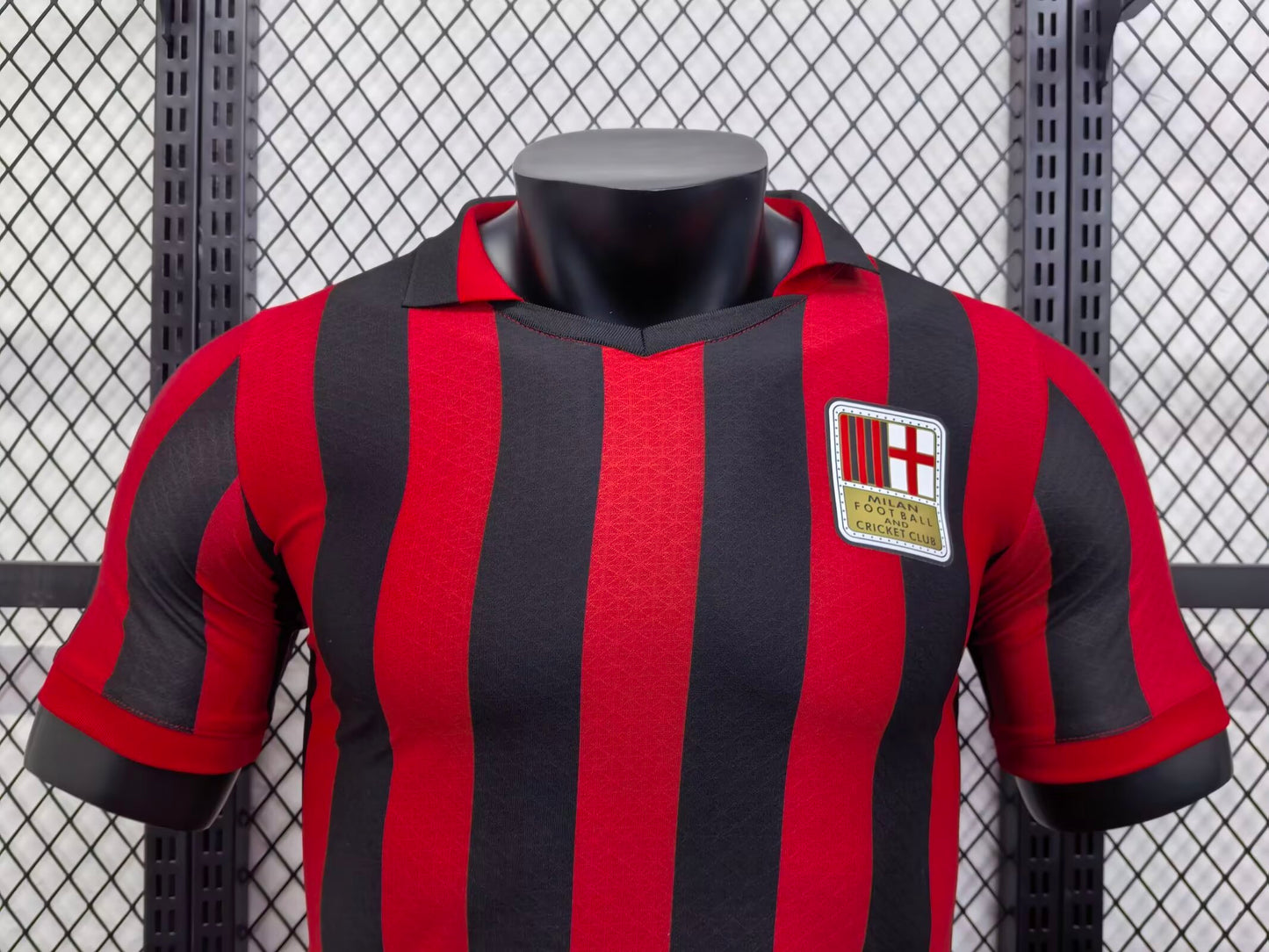CAMISETA EDICIÓN ESPECIAL MILÁN 125 ANIVERSARIO