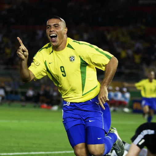 CAMISETA RETRO BRASIL LOCAL MUNDIAL 2002