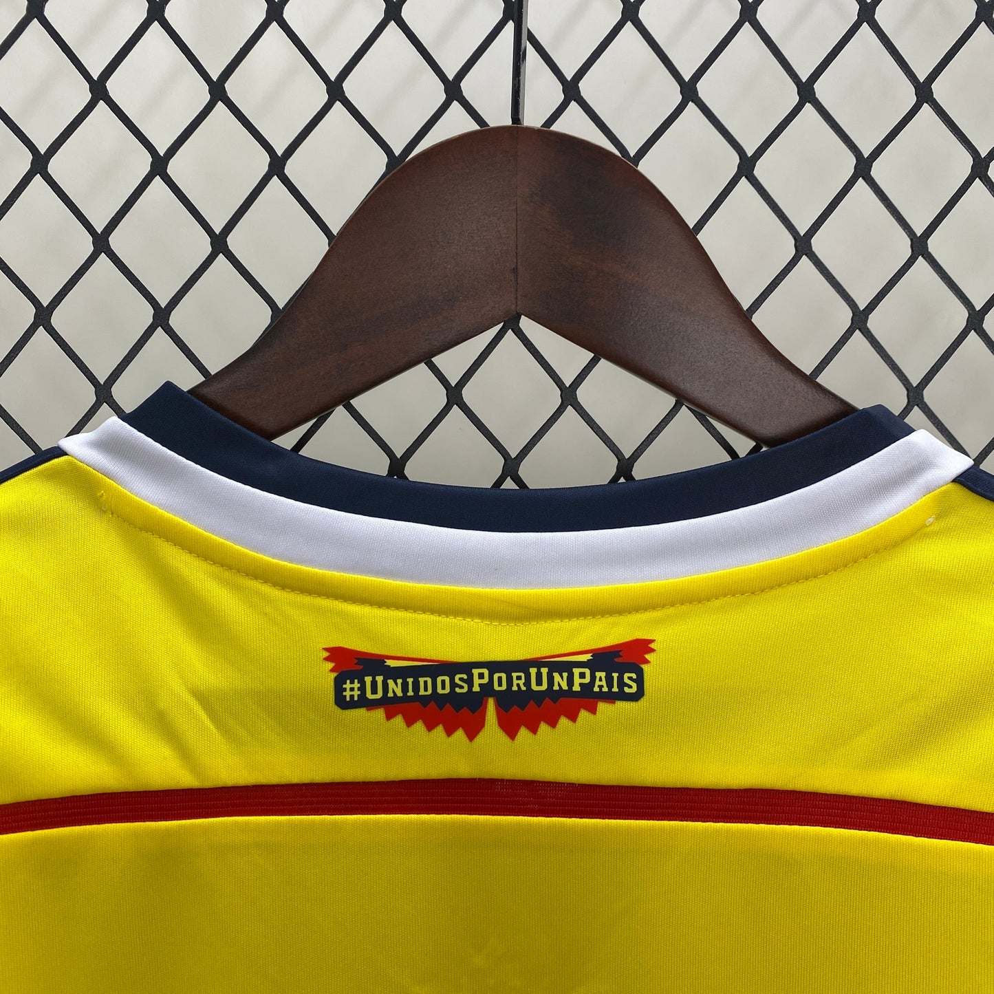 CAMISETA SELECCIÓN COLOMBIA RETRO LOCAL 2014