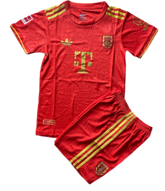 UNIFORME NIÑO BAYERN MÚNICH 125 AÑOS ROJA