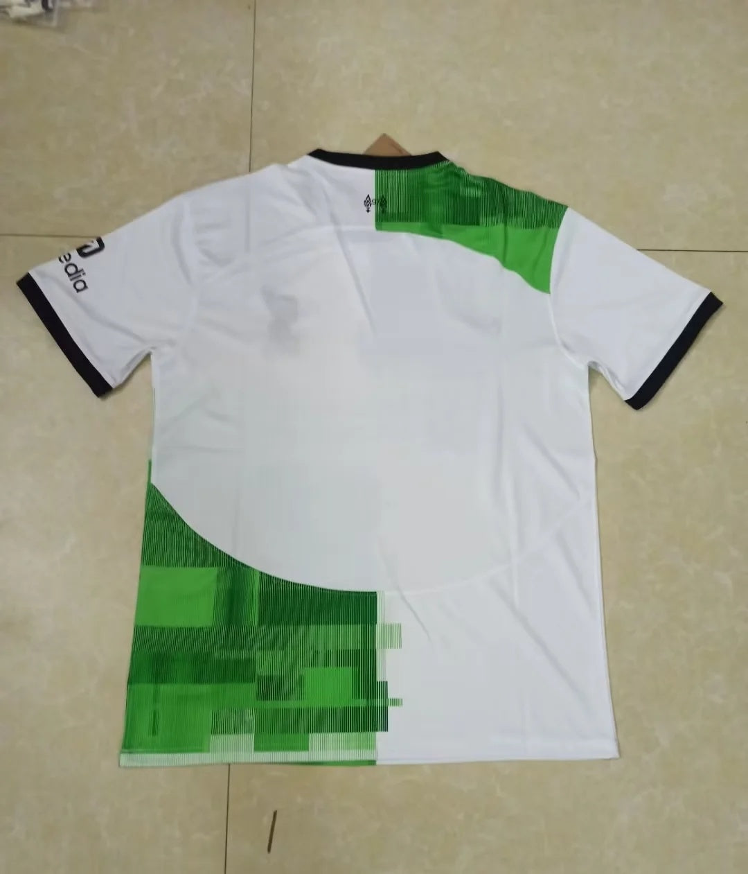 CAMISETA LIVERPOOL VISITANTE 2023/2024