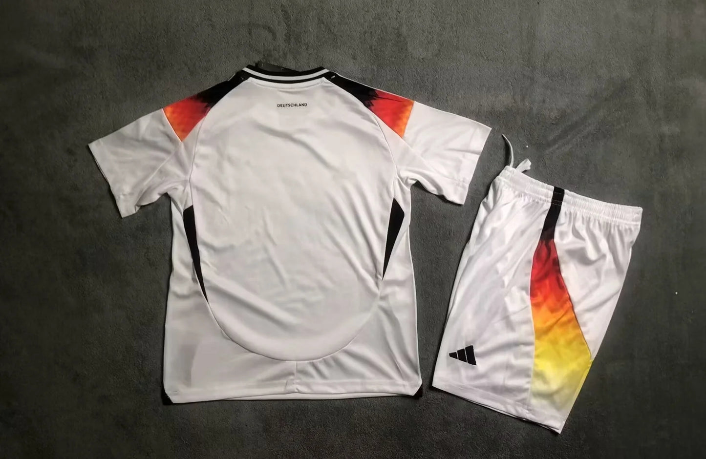 UNIFORME NIÑO SELECCIÓN ALEMANIA 2024 LOCAL