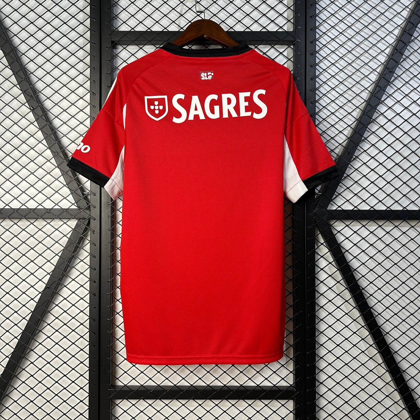 CAMISETA BENFICA LOCAL VERSIÓN HINCHA 2025/2026