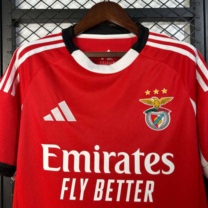 CAMISETA BENFICA LOCAL VERSIÓN HINCHA 2025/2026
