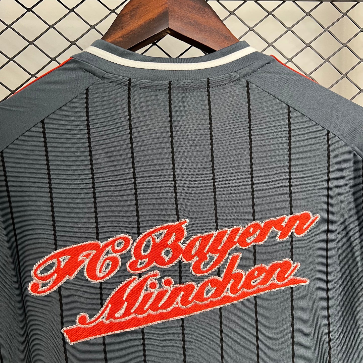 CAMISETA BAYERN MUNICH BEISBOLERA 2025/2026