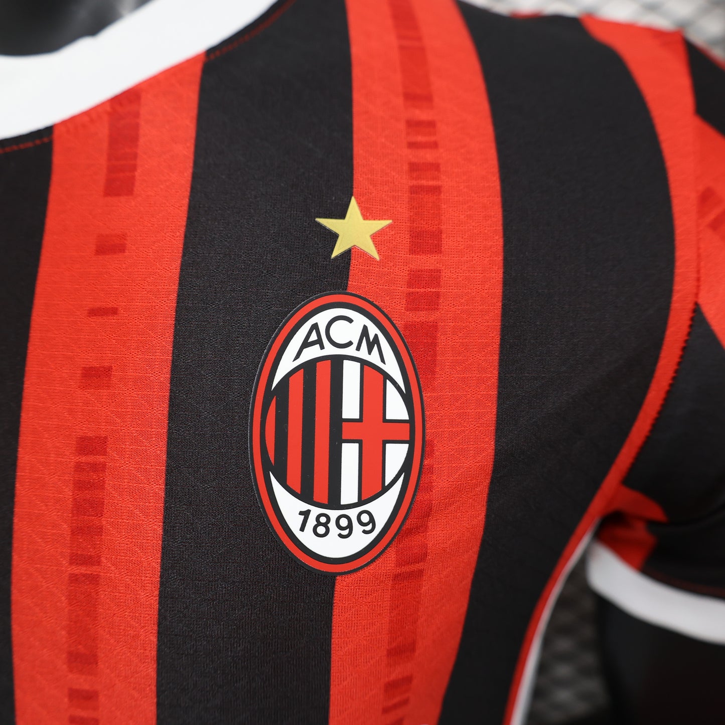 CAMISETA AC MILAN LOCAL 2024/2025