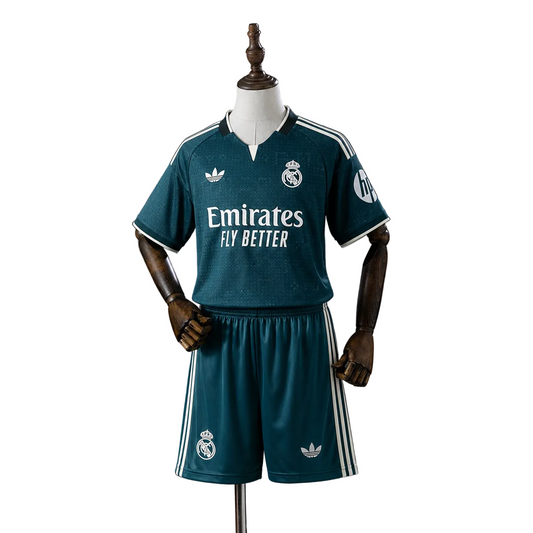 UNIFORME NIÑO REAL MADRID VISITANTE 2026/2027