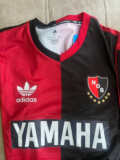 CAMISETA NEWELL’S OLD BOYS MARADONA