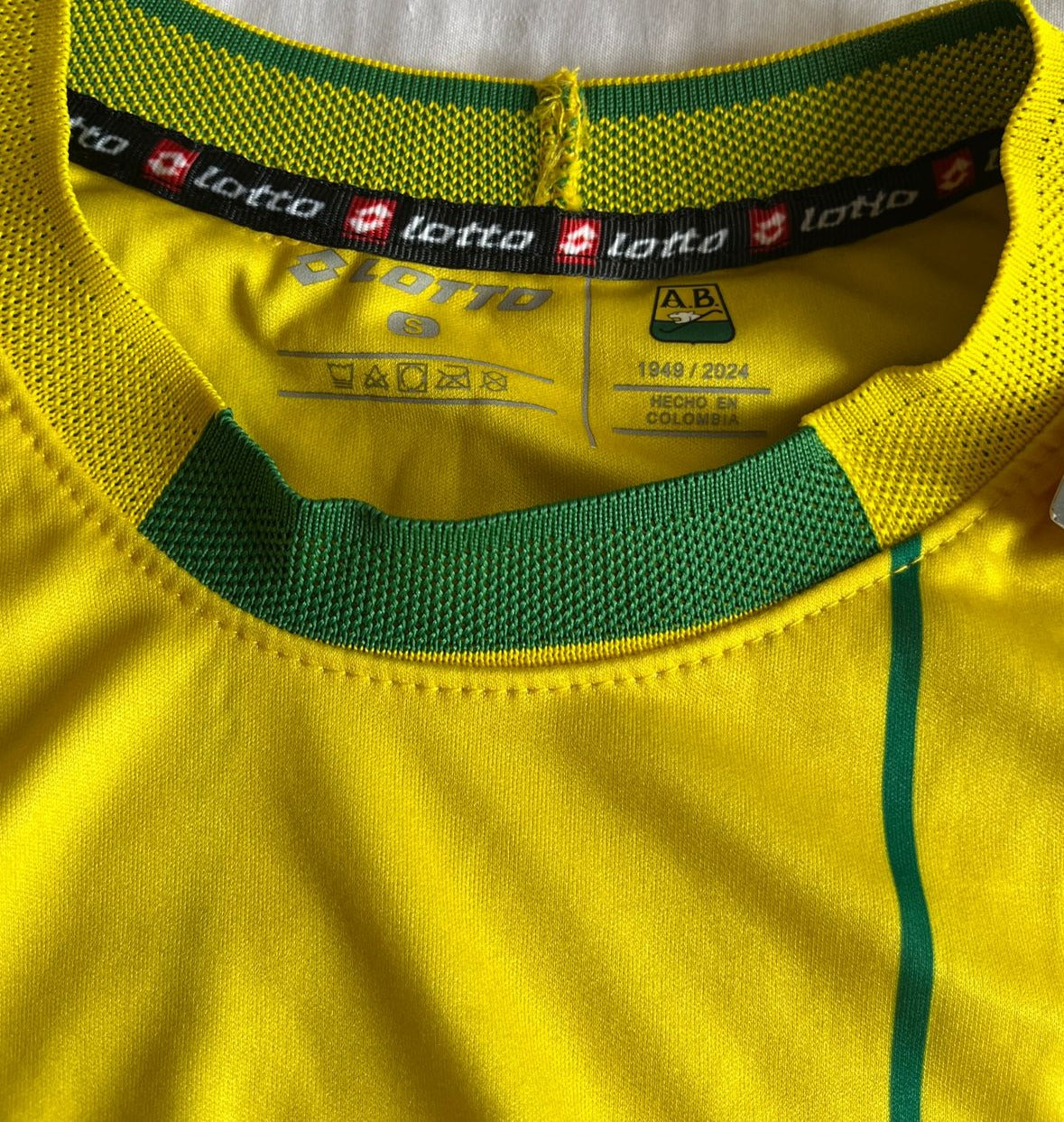 CAMISETA ATLÉTICO BUCARAMANGA LOCAL 2024