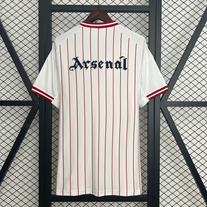 CAMISETA ARSENAL BEISBOLERA 2025/2026