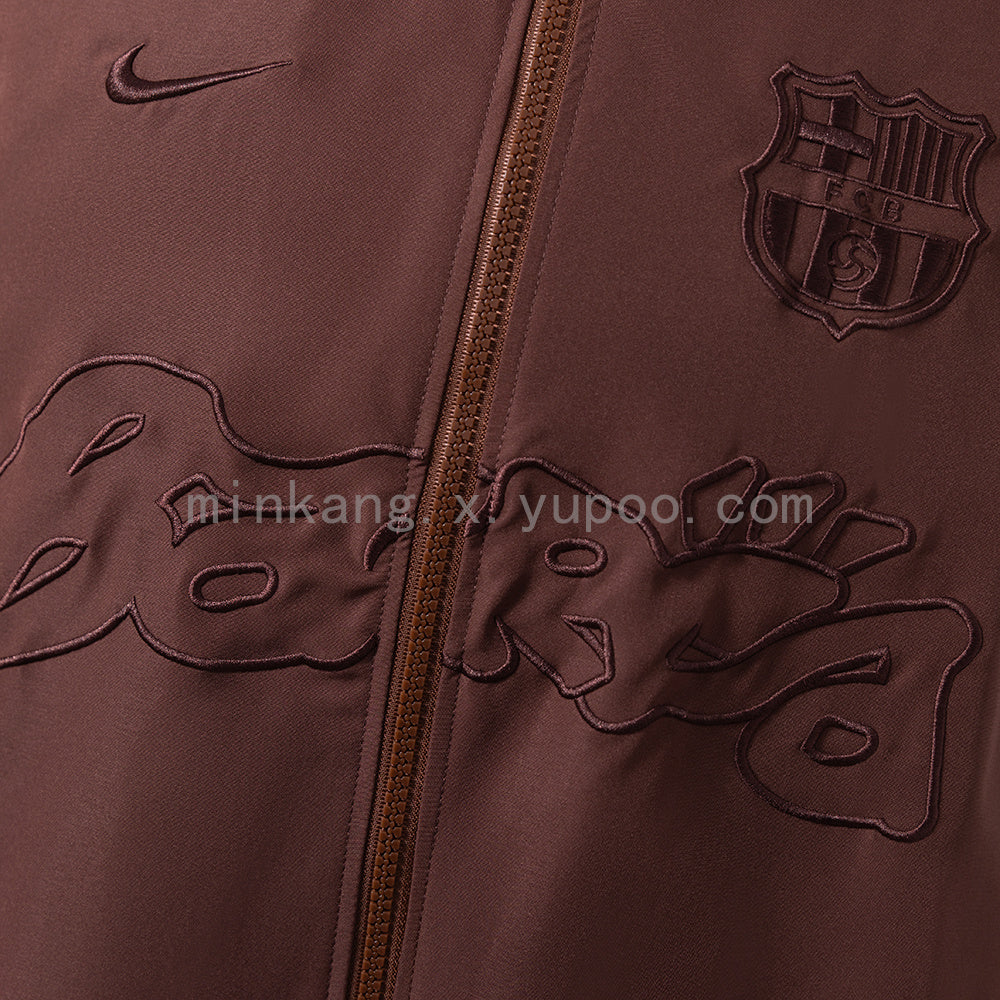 CHAQUETA BARCELONA X TRAVIS SCOTT WINDBREAKER
