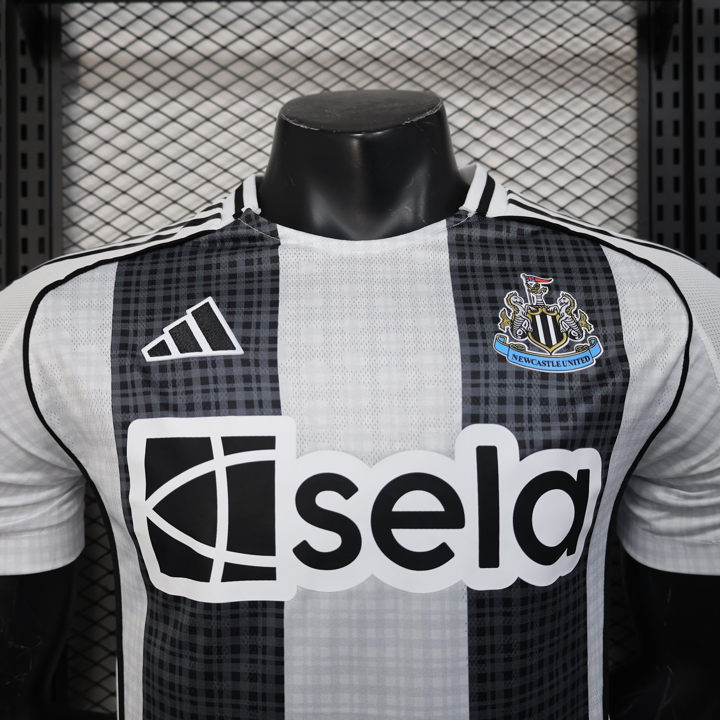 CAMISETA NEWCASTLE LOCAL 2025/2026