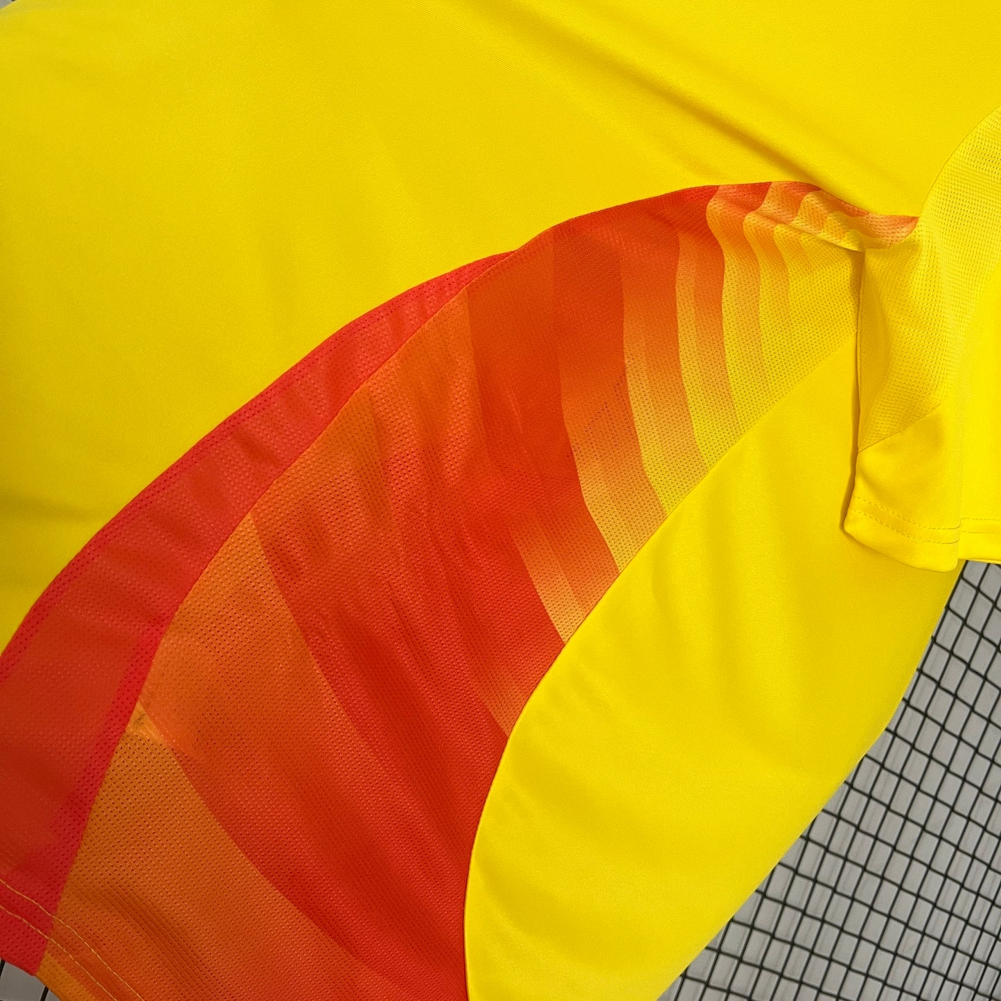 CAMISETA SELECCIÓN COLOMBIA LOCAL 2024 TIPO HINCHA