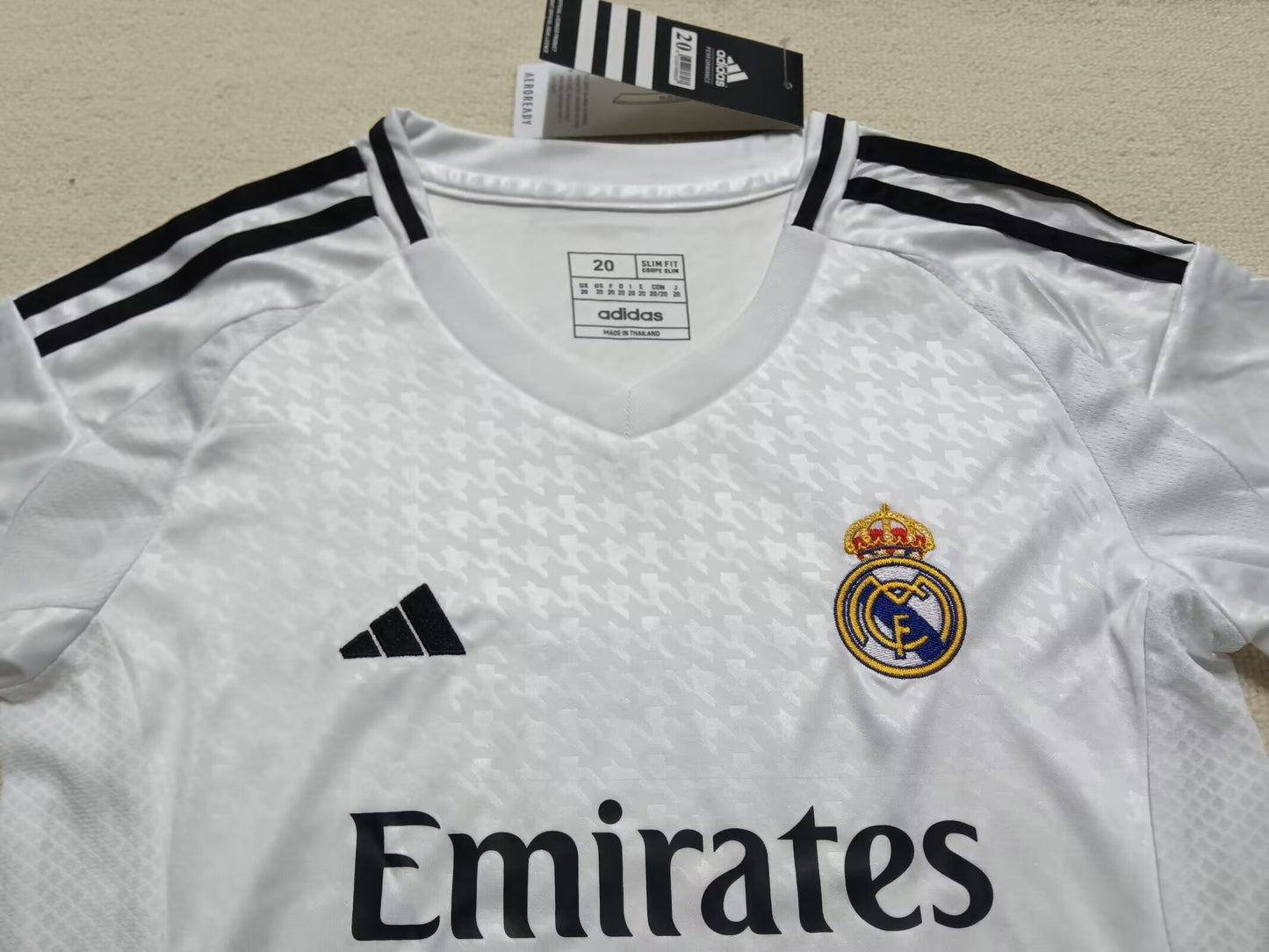 UNIFORME NIÑO REAL MADRID 2024/2025 LOCAL